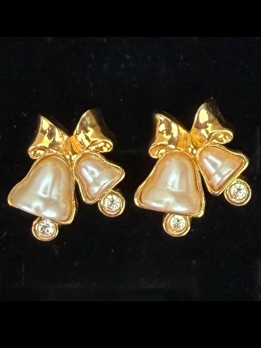 Pretty goldtone, faux, pearl bow, bell pierced earrings